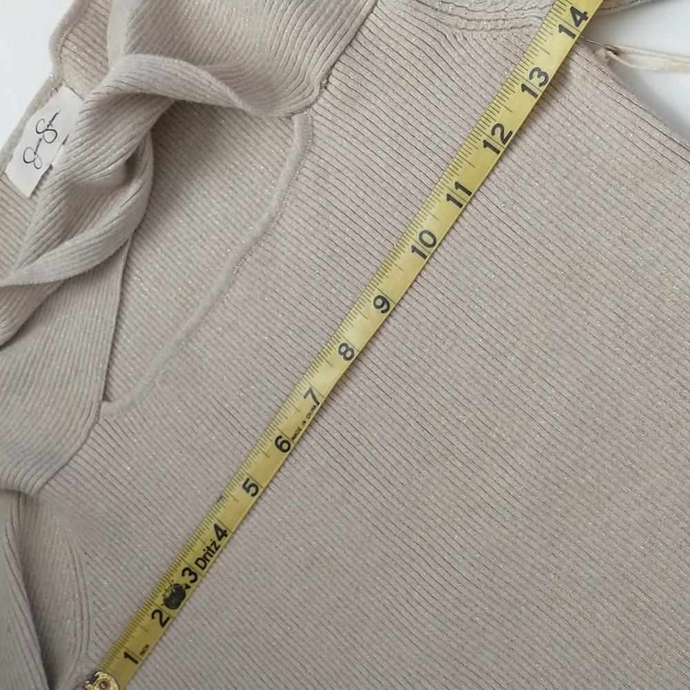 NWT Jessica Simpson Stylish Cream Pull-On Cut-Out Twist-Front Sweater. Size-L - Picture 15 of 16